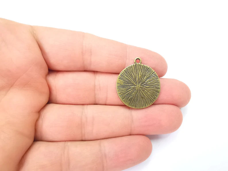 Fern Leaf Charms Hammered Disc Pendant Antique Bronze Plated Plated (28x24mm) G28160