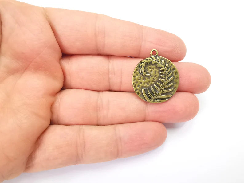 Fern Leaf Charms Hammered Disc Pendant Antique Bronze Plated Plated (28x24mm) G28160