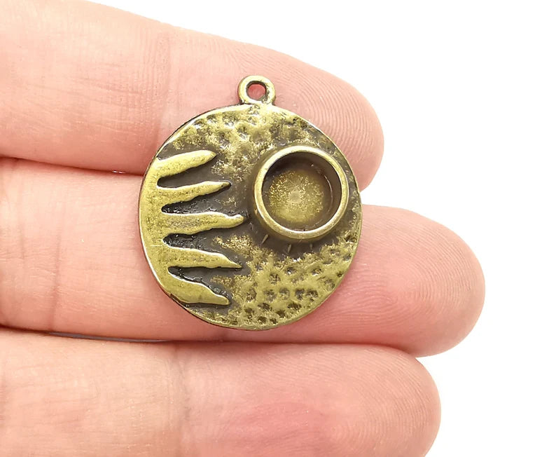 Sun and Moon Charms Blank Resin Bezel Mounting Cabochon Base Setting Antique Bronze Plated (8mm Blank) G28169