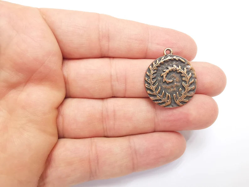 Fern Leaf Charms Hammered Disc Pendant Antique Copper Plated (28x24mm) G28175