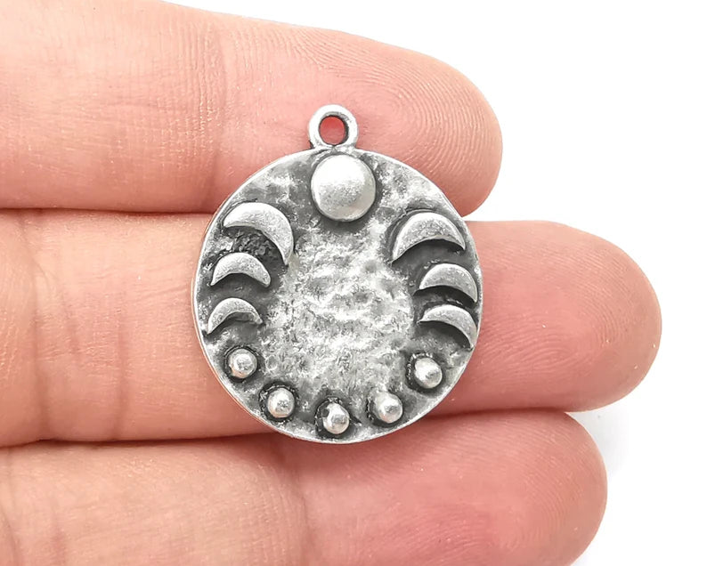 Moon Crescent Charms Antique Silver Plated Round Charms (28x25mm) G28512