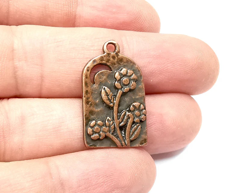 Flowers Charms Hammered Pendant Antique Copper Plated (27x16mm) G28521