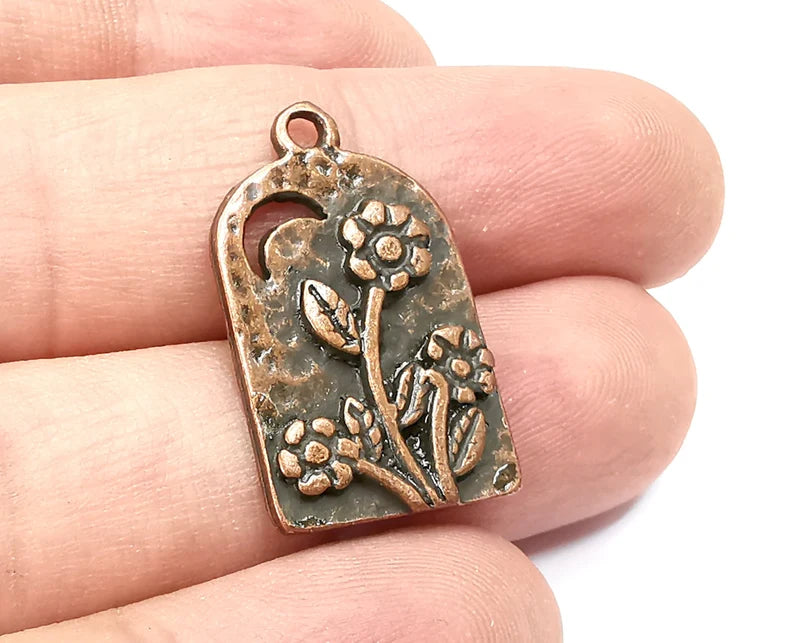 Flowers Charms Hammered Pendant Antique Copper Plated (27x16mm) G28521