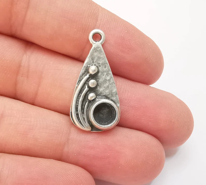 Drop with Buds Pendant Bezel, Resin Blank, inlay Mounting, Mosaic Frame Cabochon Base Dry Flower Setting, Antique Silver Plated (6mm) G28564