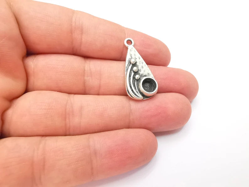 Drop with Buds Pendant Bezel, Resin Blank, inlay Mounting, Mosaic Frame Cabochon Base Dry Flower Setting, Antique Silver Plated (6mm) G28564