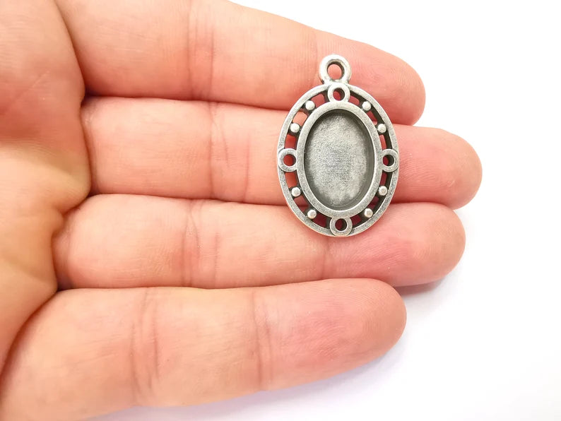 Oval Bezels, Resin Blank, inlay Mountings, Mosaic Pendant Frame, Cabochon Bases, Dry Flower Setting, Antique Silver Plated (18x13mm) G28567