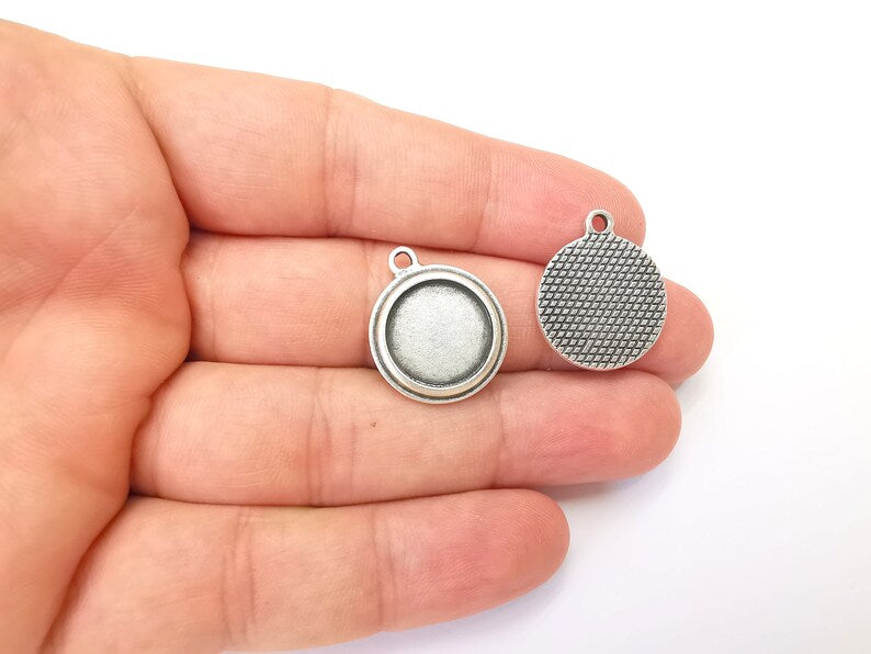 Round Charm Bezel, Resin Blank, inlay Mounting, Mosaic Pendant Frame, Cabochon Base, Dry Flower Setting, Antique Silver Plated (15mm) G28573