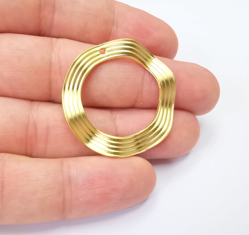 Striped Wavy Gold Circle Gold Plated Findings (35mm) G28577