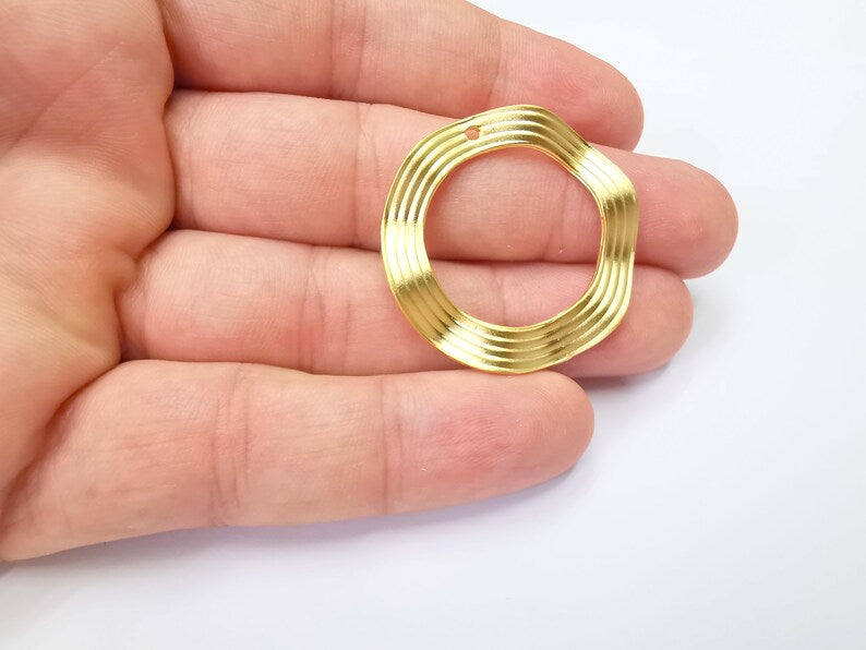 Striped Wavy Gold Circle Gold Plated Findings (35mm) G28577