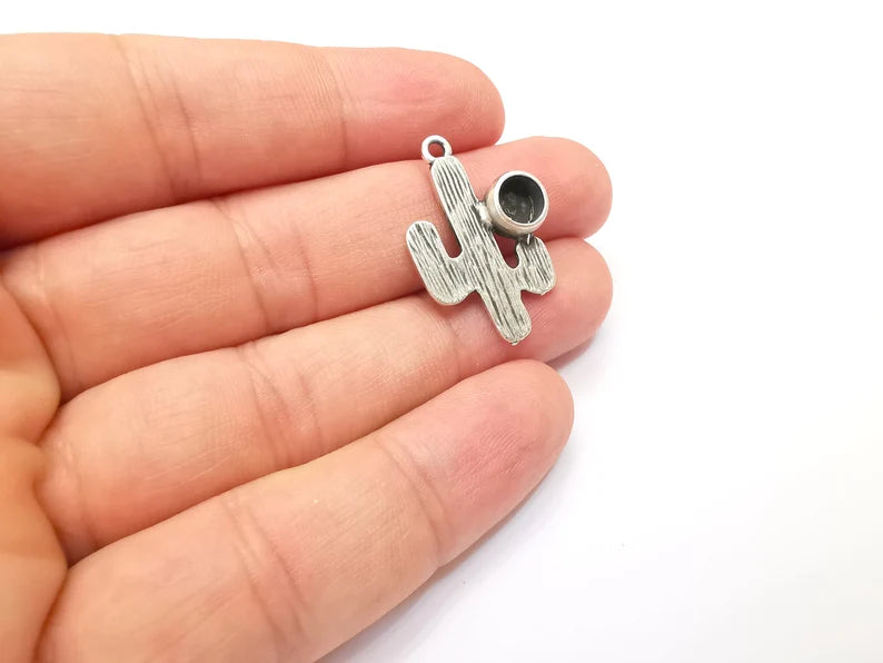 Cactus Charms Pendant Bezel, Resin Blank, inlay Mounting, Mosaic Frame Cabochon Base Dry Flower Setting, Antique Silver Plated (6mm) G28588