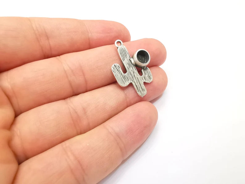 Cactus Charms Pendant Bezel, Resin Blank, inlay Mounting, Mosaic Frame Cabochon Base Dry Flower Setting, Antique Silver Plated (6mm) G28588