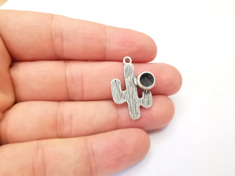Cactus Charms Pendant Bezel, Resin Blank, inlay Mounting, Mosaic Frame Cabochon Base Dry Flower Setting, Antique Silver Plated (6mm) G28588