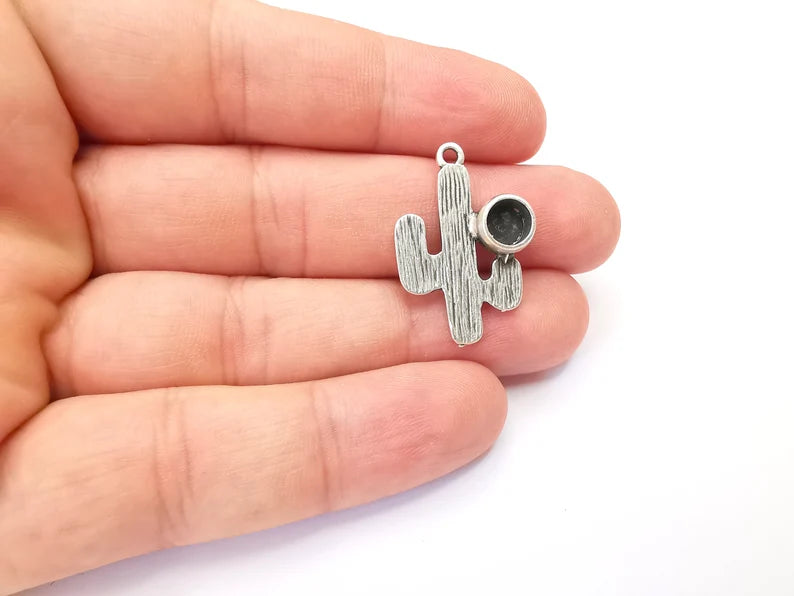 Cactus Charms Pendant Bezel, Resin Blank, inlay Mounting, Mosaic Frame Cabochon Base Dry Flower Setting, Antique Silver Plated (6mm) G28588