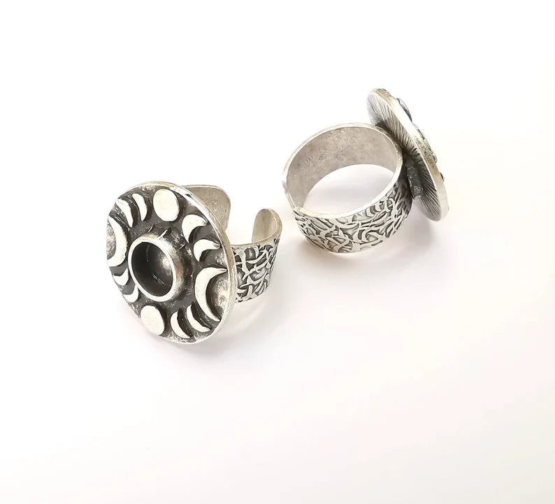 Crescent Moon Ring, The Phases of The Moon Ring Blank Setting, Cabochon Mounting, Adjustable Resin Base Bezels, Antique Silver (8mm) G28590