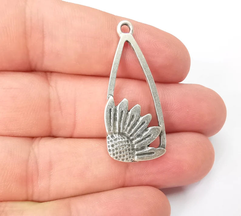 Flowers Charms, Sun flower Charms, Daisy Charms, Antique Silver Plated Plants Charms (38x16mm) G28594