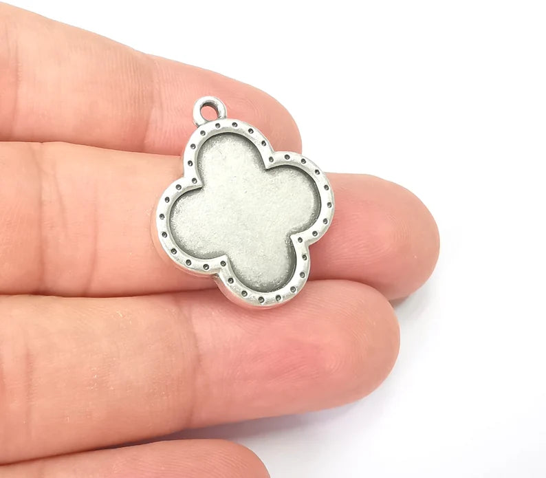 Plus Charms, Antique Silver Plated Charms (27x24mm) G28604