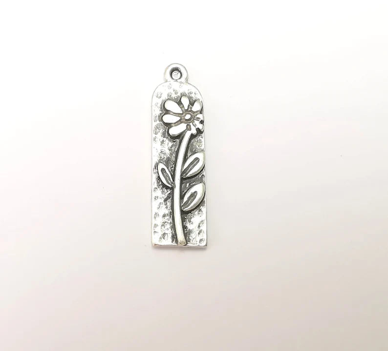 Flower Charms, Daisy Charms, Antique Silver Plated (32x8mm) G28627