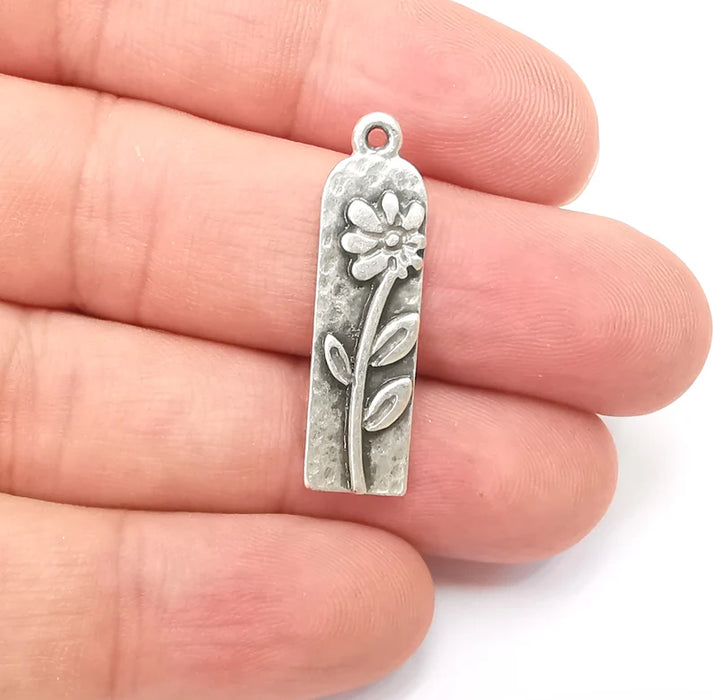 Flower Charms, Daisy Charms, Antique Silver Plated (32x8mm) G28627