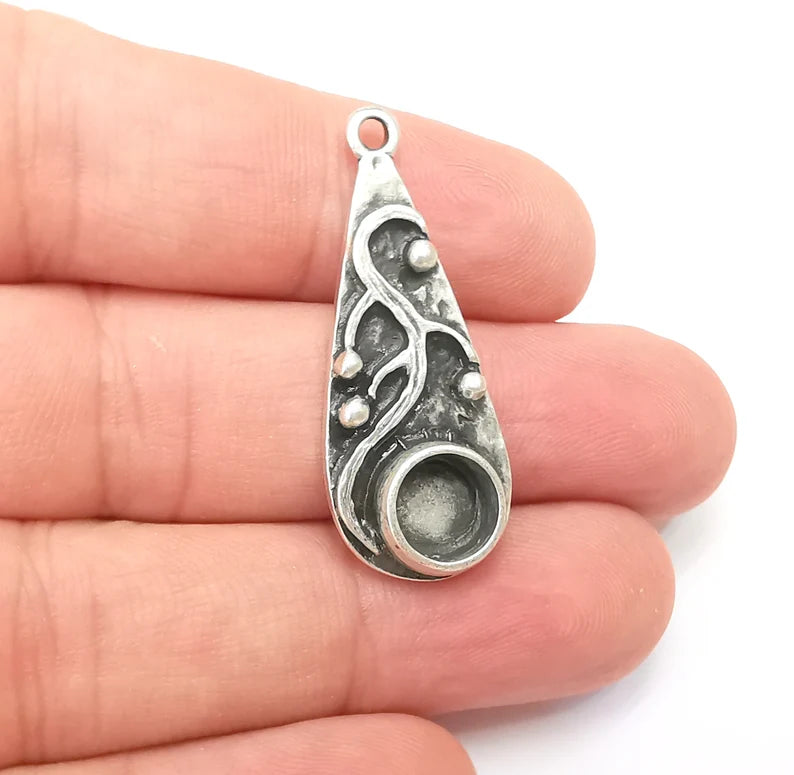 Drop with Buds Pendant Bezel, Resin Blank, inlay Mounting, Mosaic Frame Cabochon Base Dry Flower Setting, Antique Silver Plated (8mm) G28630