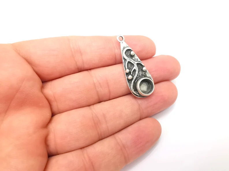 Drop with Buds Pendant Bezel, Resin Blank, inlay Mounting, Mosaic Frame Cabochon Base Dry Flower Setting, Antique Silver Plated (8mm) G28630