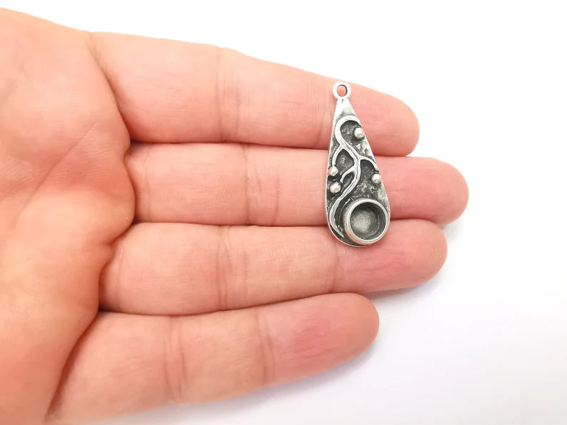 Drop with Buds Pendant Bezel, Resin Blank, inlay Mounting, Mosaic Frame Cabochon Base Dry Flower Setting, Antique Silver Plated (8mm) G28630