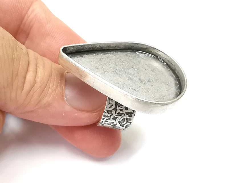 Drop Ring, Ring Blank Setting, Cabochon Mounting, Adjustable Resin Base Bezels, Antique Silver Plated (40x30mm) G28636
