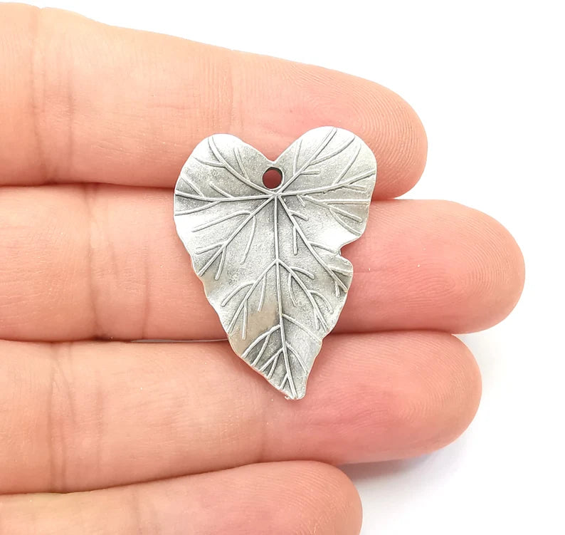 Leaf Charms, Ivy Leaf Charms Antique Silver Plated Natural Charms (32x24mm) G28653