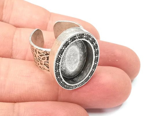 Flower Ring, Oval Ring Blank Setting, Cabochon Mounting, Adjustable Resin Base Bezels, Antique Silver Plated (18x13mm) G28661