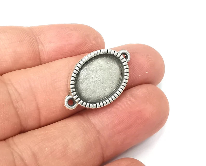 Oval Charm Bezel, Resin Blank, Mosaic Pendant Frame, Cabochon Base,Dry Flower Setting,Antique Silver Plated (18x13mm) G28663