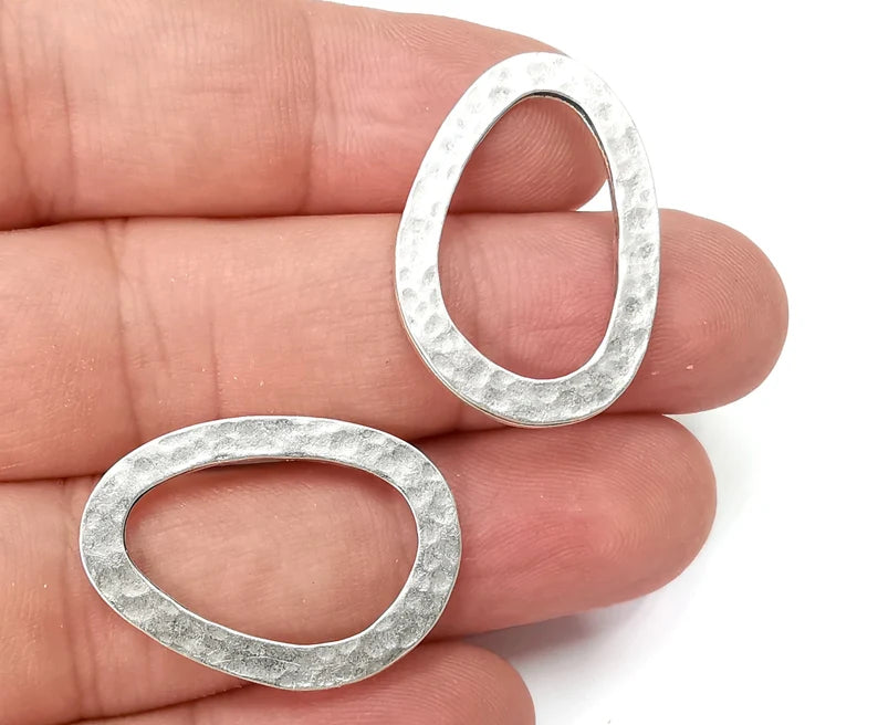 Oval Hammered Connector Charms Antique Silver Plated Charms (30x21mm) G28664
