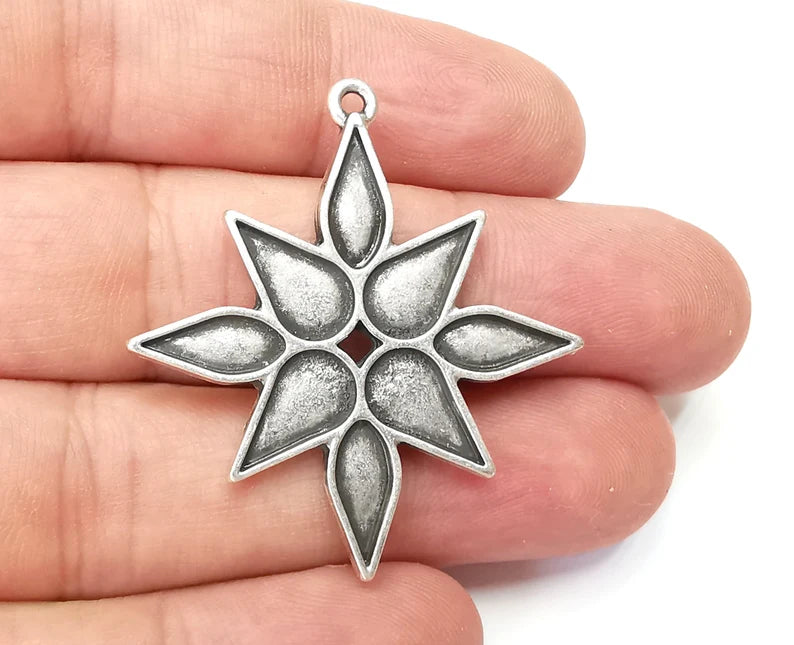 Star Charms, Antique Silver Plated Charms (43x40mm) G28537