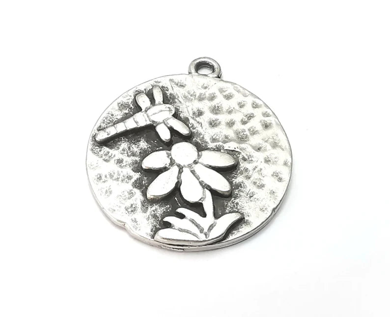 Dragonfly Daisy Flower Leaf Charms Hammered Disc Pendant Antique Silver Plated (28x25mm) G28540