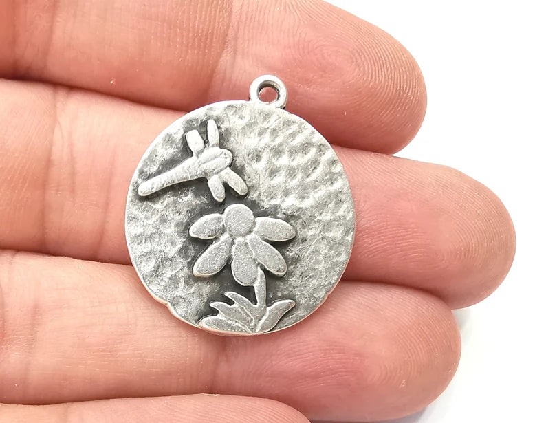 Dragonfly Daisy Flower Leaf Charms Hammered Disc Pendant Antique Silver Plated (28x25mm) G28540