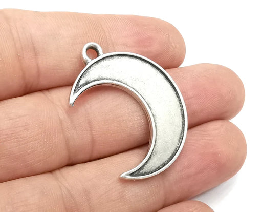 Crescent Charm Bezel, Resin Blank, Mosaic Pendant Frame, Cabochon Base,Dry Flower Setting,Antique Silver Plated (35x27mm) G28686