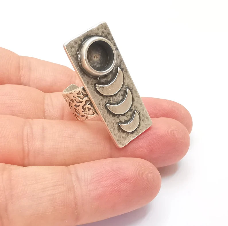 Crescent Moon Ring, The Phases of The Moon Ring Blank Setting, Cabochon Mounting, Adjustable Resin Base Bezels, Antique Silver (8mm) G28554