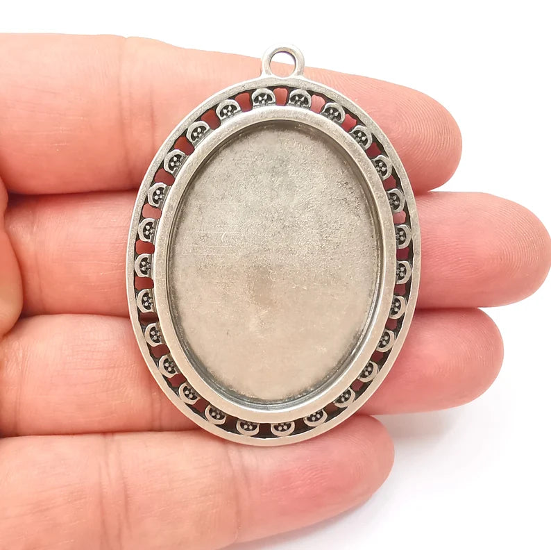 Oval Pendant Bezels, Resin Blank, inlay Mountings, Mosaic Frame, Cabochon Bases, Dry Flower Setting, Antique Silver Plated (40x30mm) G28560