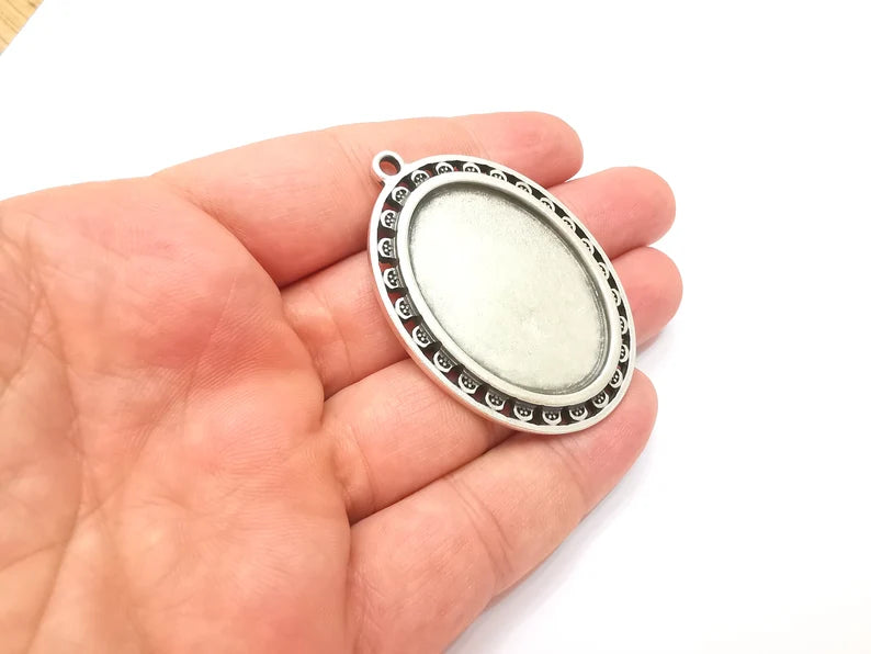 Oval Pendant Bezels, Resin Blank, inlay Mountings, Mosaic Frame, Cabochon Bases, Dry Flower Setting, Antique Silver Plated (40x30mm) G28560