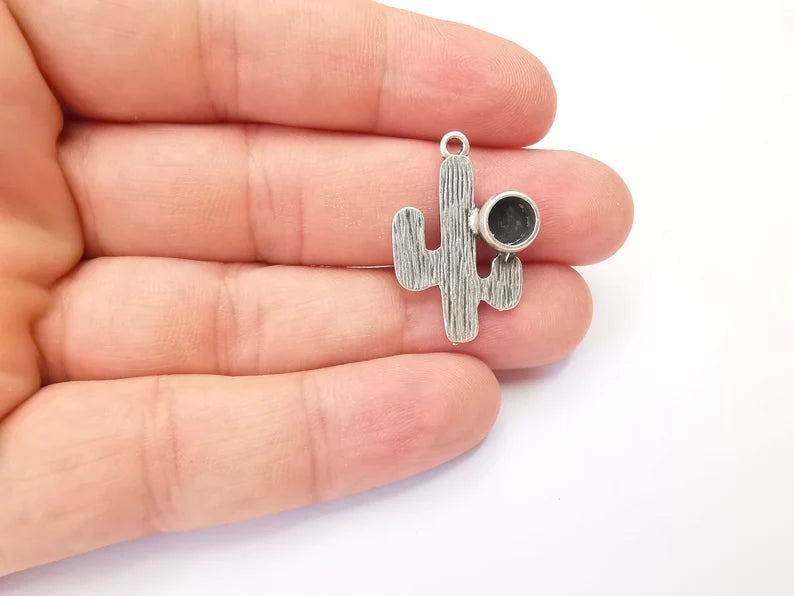 Cactus Charms Pendant Bezel, Resin Blank, inlay Mounting, Mosaic Frame Cabochon Base Dry Flower Setting, Antique Silver Plated (6mm) G28588