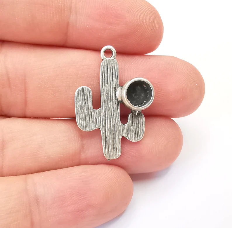 Cactus Charms Pendant Bezel, Resin Blank, inlay Mounting, Mosaic Frame Cabochon Base Dry Flower Setting, Antique Silver Plated (6mm) G28588