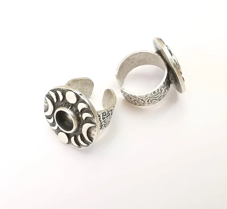 Crescent Moon Ring, The Phases of The Moon Ring Blank Setting, Cabochon Mounting, Adjustable Resin Base Bezels, Antique Silver (8mm) G28590