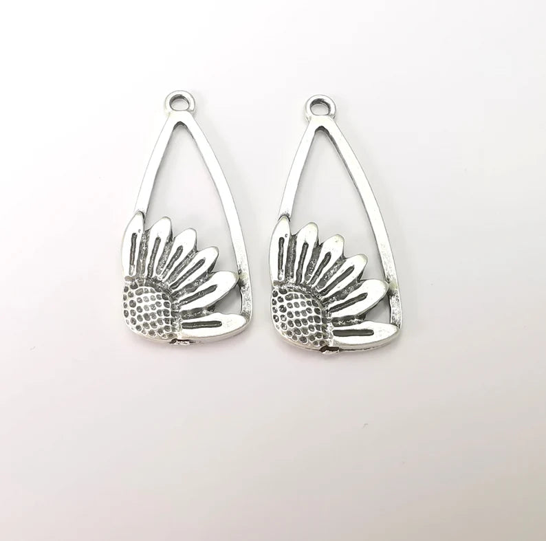 Flowers Charms, Sun flower Charms, Daisy Charms, Antique Silver Plated Plants Charms (38x16mm) G28594