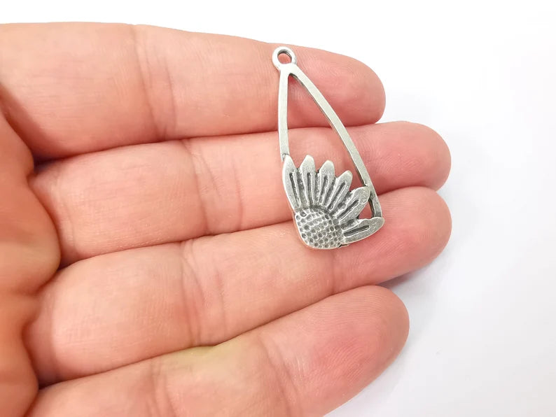 Flowers Charms, Sun flower Charms, Daisy Charms, Antique Silver Plated Plants Charms (38x16mm) G28594