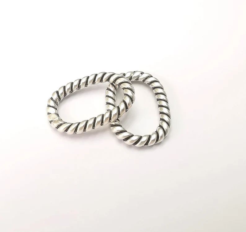 Oval Twisted Circle Antique Silver Plated Circle Findings (25x17mm) G28605