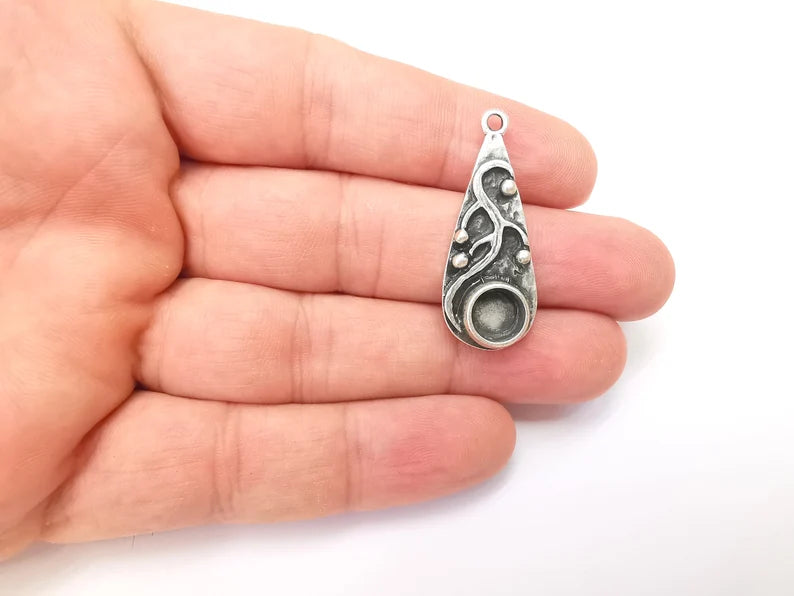 Drop with Buds Pendant Bezel, Resin Blank, inlay Mounting, Mosaic Frame Cabochon Base Dry Flower Setting, Antique Silver Plated (8mm) G28630