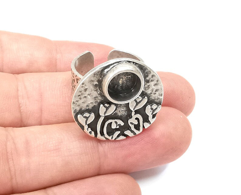 Flower Ring Setting , Tulip Ring, Hammered Round Ring Blank , Cabochon Mounting, Adjustable Resin Base Bezels, Antique Silver (8mm) G28635