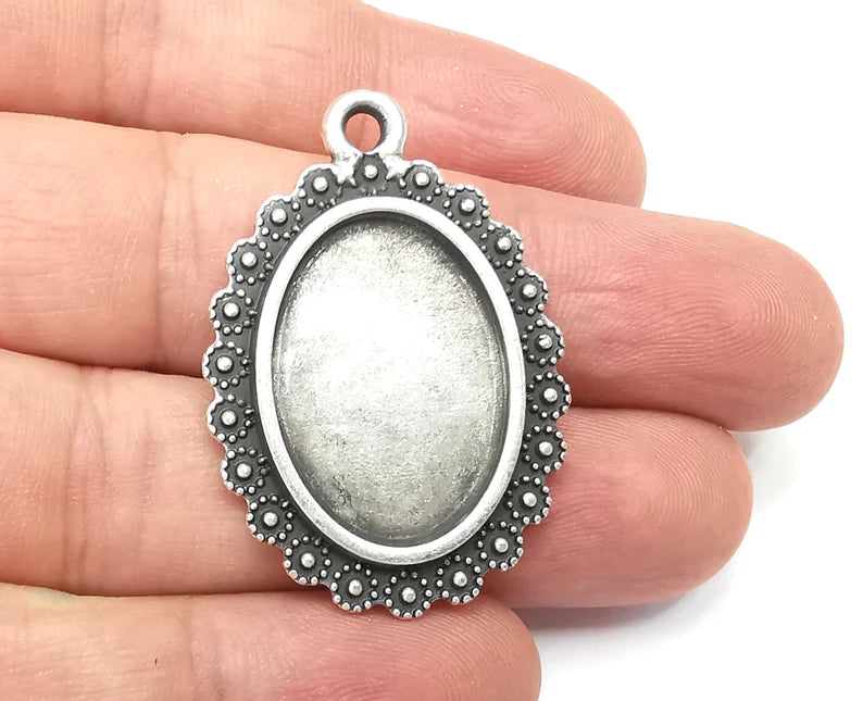 Oval Charm Bezel, Resin Blank, inlay Mounting, Mosaic Pendant Frame, Cabochon Base,Dry Flower Setting,Antique Silver Plated 25x18mm G28641