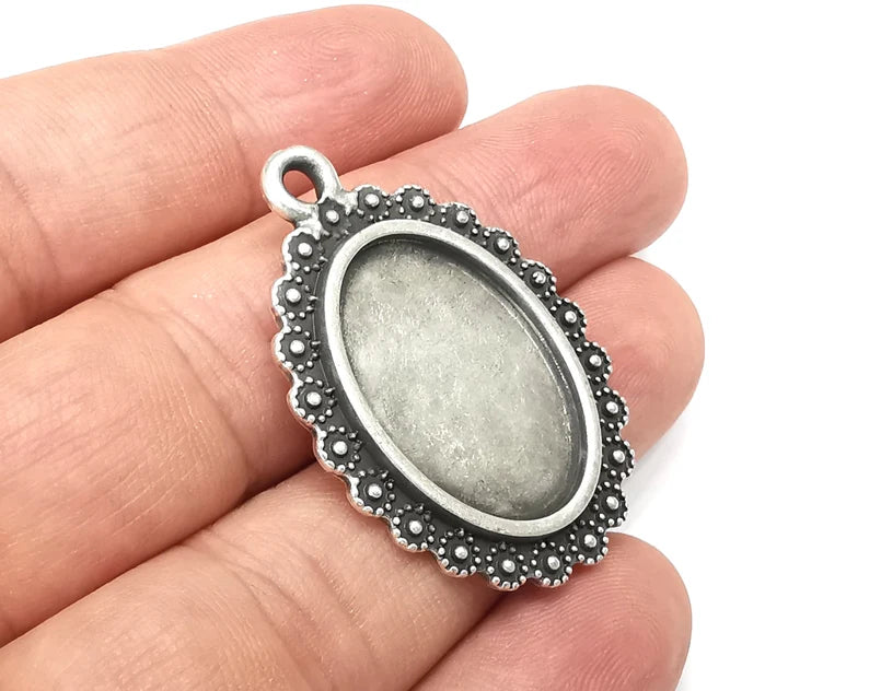 Oval Charm Bezel, Resin Blank, inlay Mounting, Mosaic Pendant Frame, Cabochon Base,Dry Flower Setting,Antique Silver Plated 25x18mm G28641