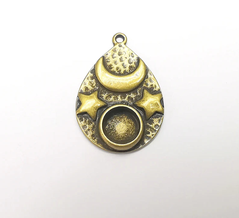 Moon and Star Pendant Bezel, Resin Blank, inlay Mounting, Mosaic Frame Cabochon Base Dry Flower Setting, Antique Bronze Plated (10mm) G28639