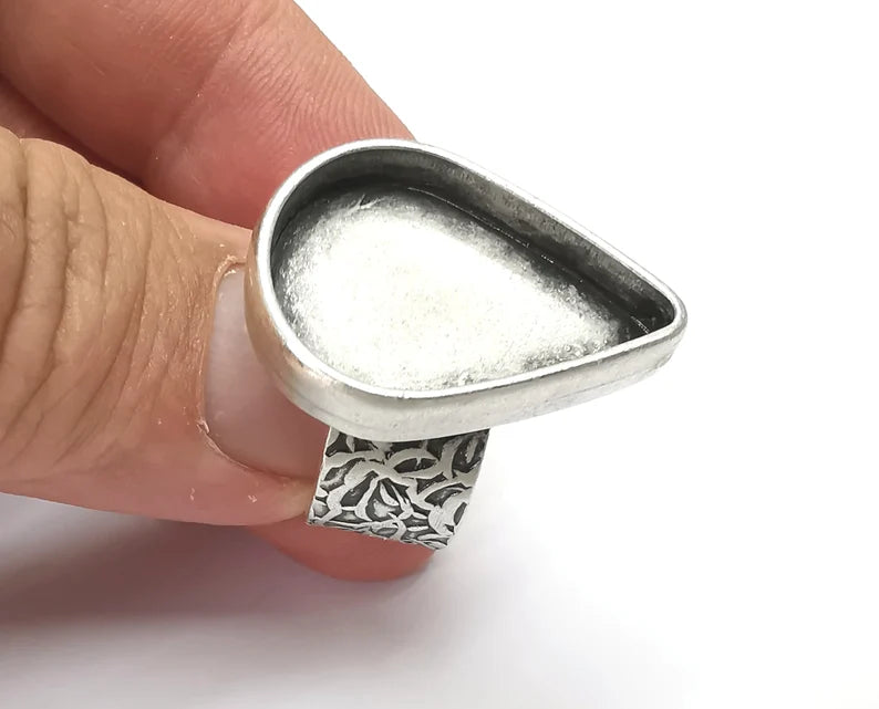 Drop Ring, Ring Blank Setting, Cabochon Mounting, Adjustable Resin Base Bezels, Antique Silver Plated (25x18mm) G28660