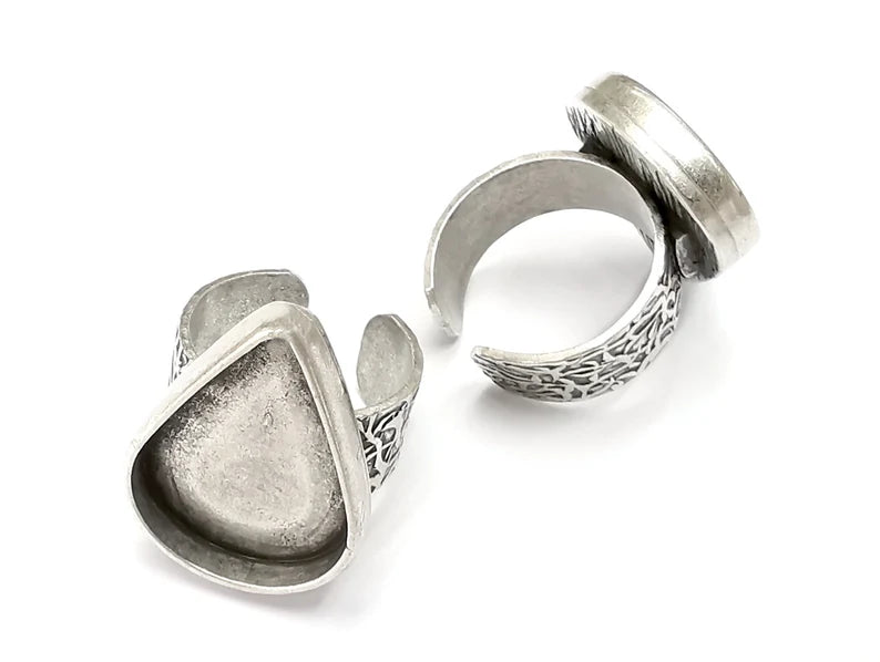 Drop Ring, Ring Blank Setting, Cabochon Mounting, Adjustable Resin Base Bezels, Antique Silver Plated (25x18mm) G28660